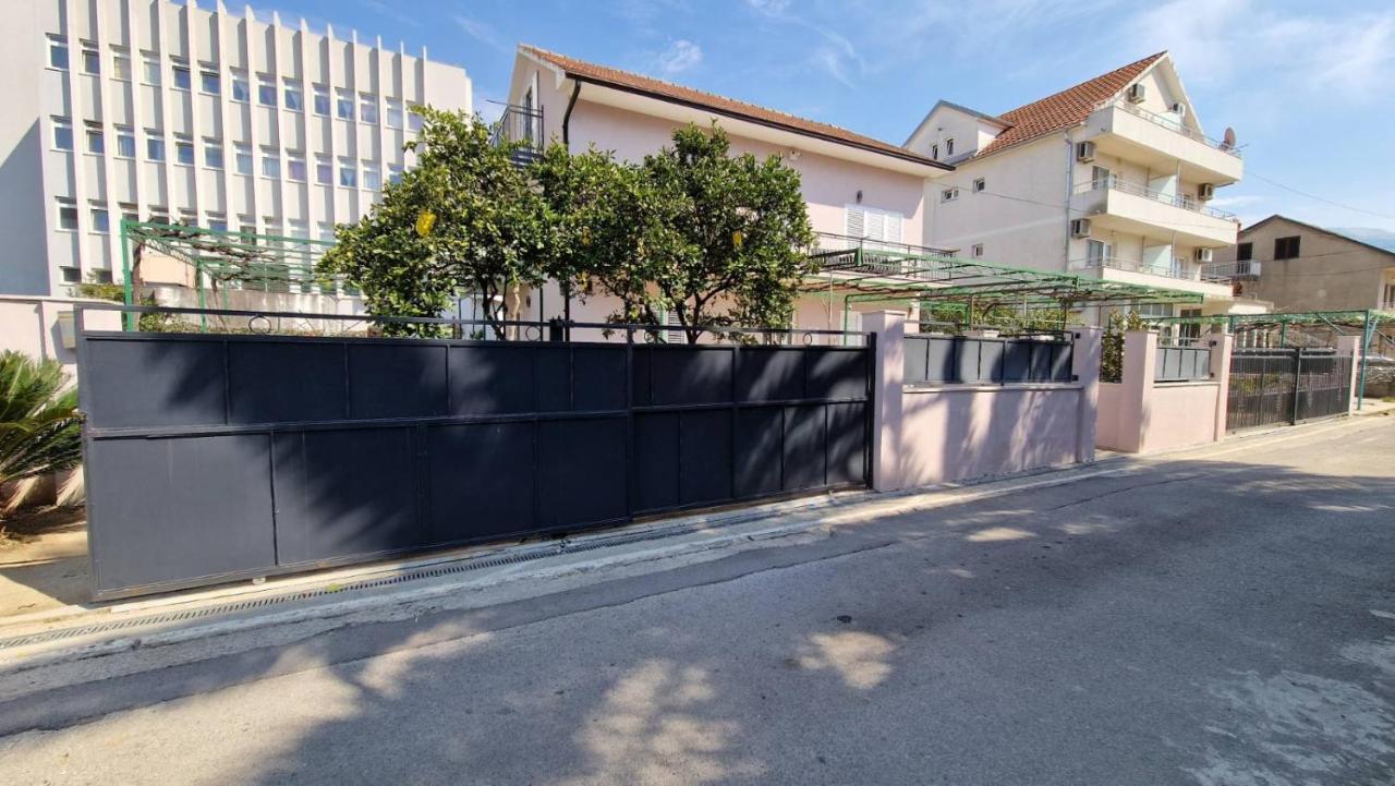 Ioannis Apartments Tivat Kültér fotó