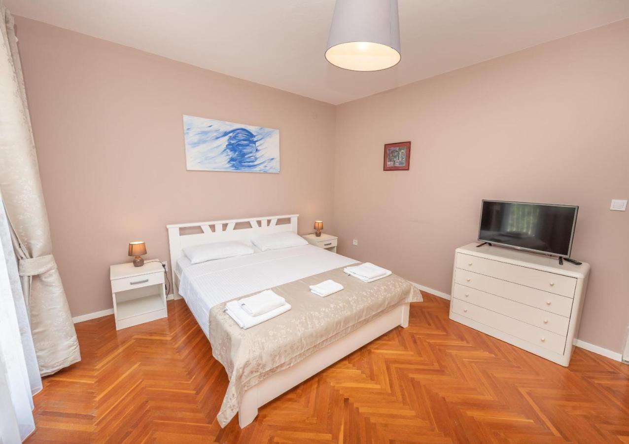 Ioannis Apartments Tivat Kültér fotó
