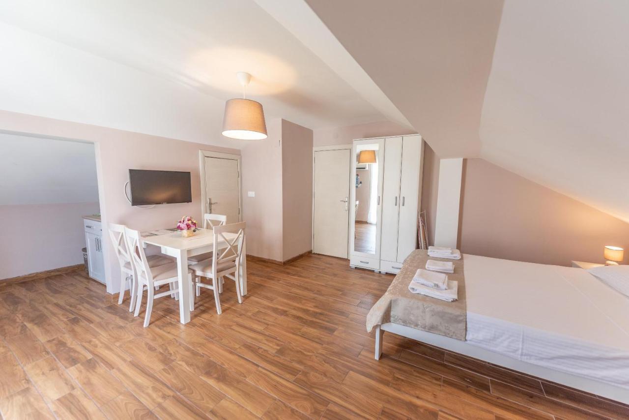 Ioannis Apartments Tivat Kültér fotó